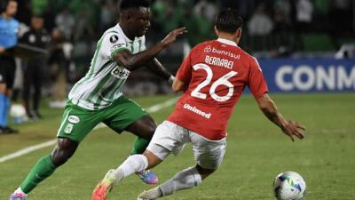 Marino Hinestroza en Nacional vs. Internacional.