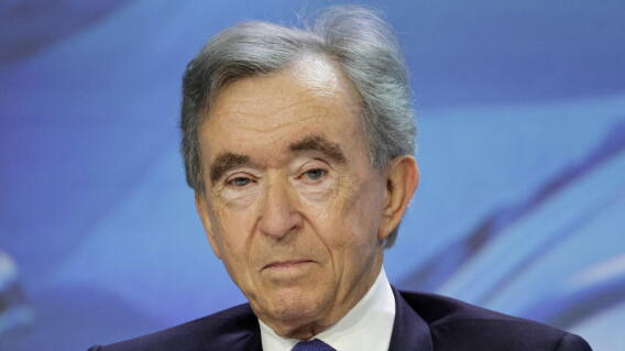 Bernard Arnault, uno de los 10 más ricos del mundo, fue condenado a pagar 22,5 millones de euros