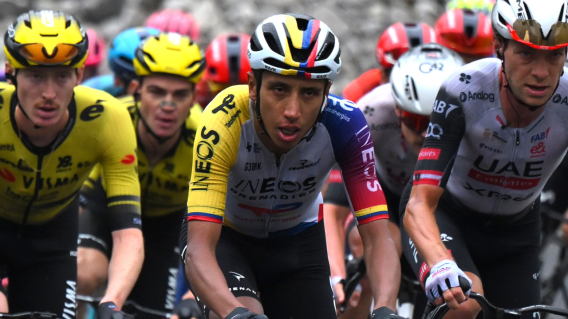Egan Bernal, ciclista colombiano del INEOS Grenadiers, se destaca en la Vuelta a España 2025 Egan Bernal, ciclista colombiano del INEOS Grenadiers, se destaca en la Vuelta a España 2025