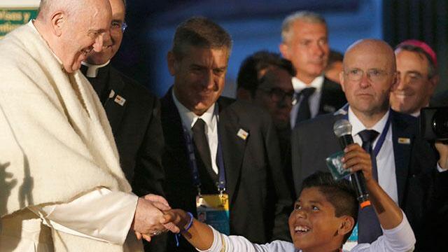 No se dejen robar ni la alegría ni la esperanza: Francisco llegó a Colombia y le habló a los jóvenes