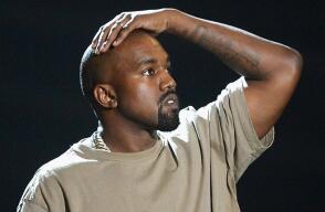 261079_kanyeee.jpg