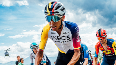 Egan Bernal, ciclista colombiano del INEOS Grenadiers, es uno de los favoritos a ganar el Giro de Italia 2025