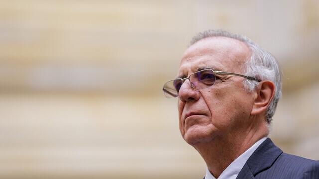 Mindefensa respondió al fiscal Barbosa por el secuestro de tres funcionarios de Tarazá Mindefensa respondió al fiscal Barbosa por el secuestro de tres funcionarios de Tarazá