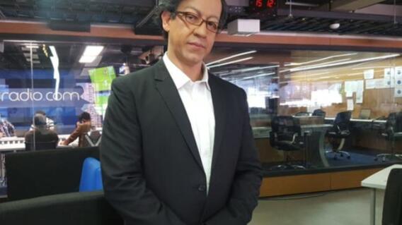 302284_Blu Radio. 'Gustavo Petro' (Óscar Iván Zuluaga) / Foto: Blu Radio