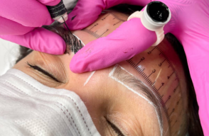 Belleza, cejas, microblanding