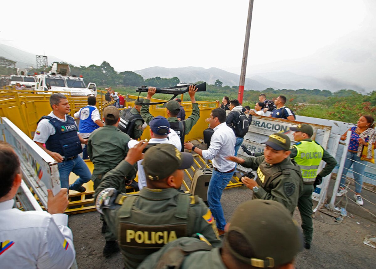 328601_Militares venezolanos - AFP