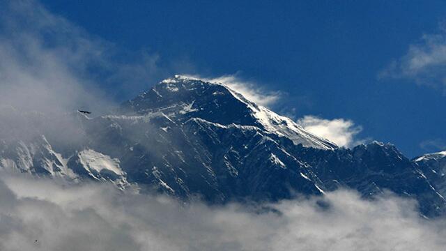 Nepal exigirá nuevos requisitos para escalar el Everest