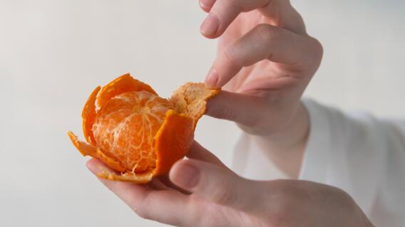 Experta alerta el error más común al comer mandarina Experta alerta el error más común al comer mandarina
