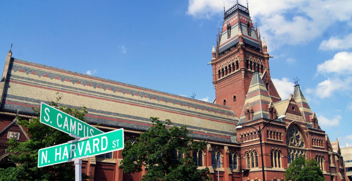 Harvard anuncia matrículas gratuitas si cumple con estos requisitos