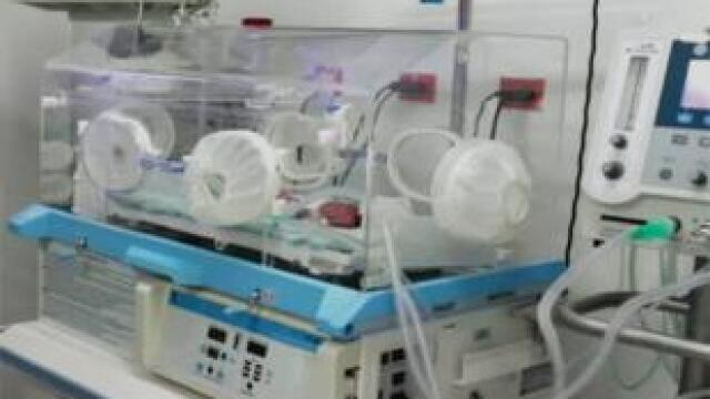 Se le adelantó el parto a venezolana que pensaba que tendría mellizas y dio a luz tres bebés