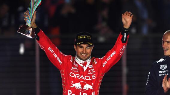 Sergio 'Checo' Pérez en el podio del GP de Las Vegas. Sergio 'Checo' Pérez en el podio del GP de Las Vegas.