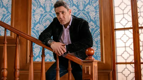 Kike descubre la verdad tras las acusaciones de Avril