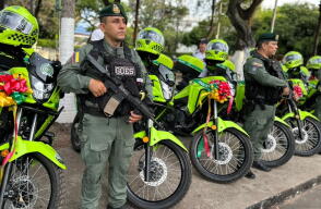 Entrega de motocicletas refuerzo seguridad Policía Neiva