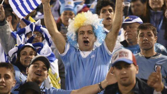 281277_hinchas_uruguay_080618_afp_e.jpg