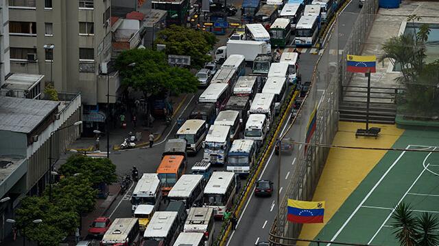 Comenzó en Venezuela polémico censo automotor