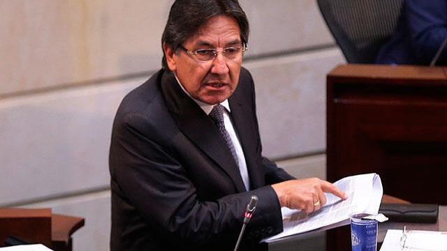 Fiscal advierte que máximos responsables de delitos atroces podrían no ser juzgados en la JEP Fiscal advierte que máximos responsables de delitos atroces podrían no ser juzgados en la JEP