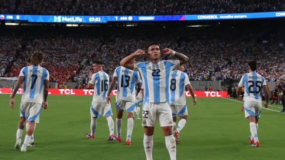 Argentina avanzó a los cuartos de final de la Copa América. Argentina avanzó a los cuartos de final de la Copa América.