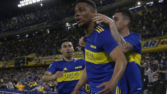 Celebración de Frank Fabra, tras su gol con Boca Juniors Celebración de Frank Fabra, tras su gol con Boca Juniors