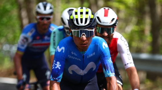 Nairo Quintana, ciclista colombiano del Movistar Team, se destacó en la montaña del Giro de Italia 2025