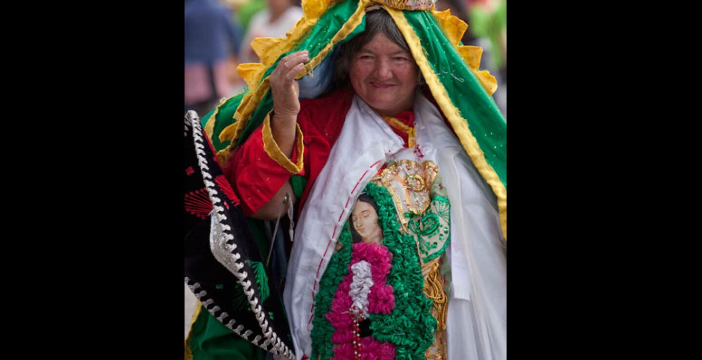 Al indígena Juan Diego, según la tradición católica, se le apareció la Virgen de Guadalupe en el Cerro del Tepeyac (México) en diciembre de 1531.