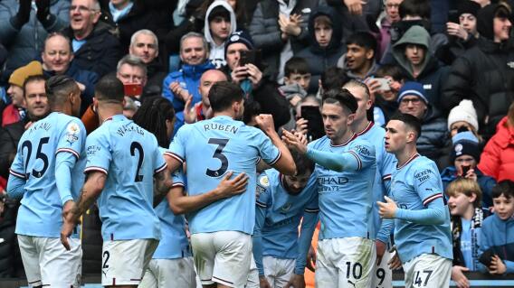 Manchester City es segundo en la Premier League. Manchester City es segundo en la Premier League.