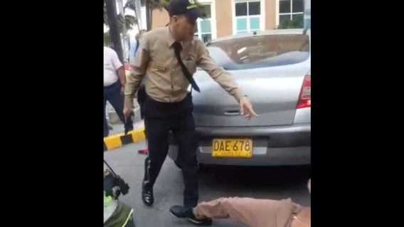 310696_Blu Radio / Presunto ladrón en manos de las autoridades. Foto: Tomada de video