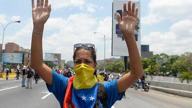 Redes sociales, el lugar donde se desahogan los venezolanos en medio de la crisis Redes sociales, el lugar donde se desahogan los venezolanos en medio de la crisis