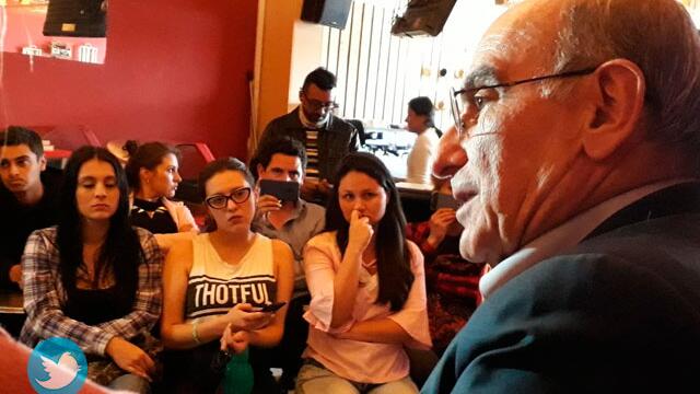“No son el futuro, son el presente”, les dice a los jóvenes Humberto De la Calle durante encuentro “No son el futuro, son el presente”, les dice a los jóvenes Humberto De la Calle durante encuentro