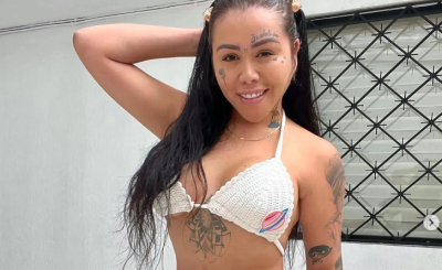Yina Calderón hace el reto de 'Merlina'