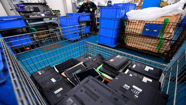 Cómo desechar cargadores, cables, celulares y otros dispositivos sin hacerle daño al planeta