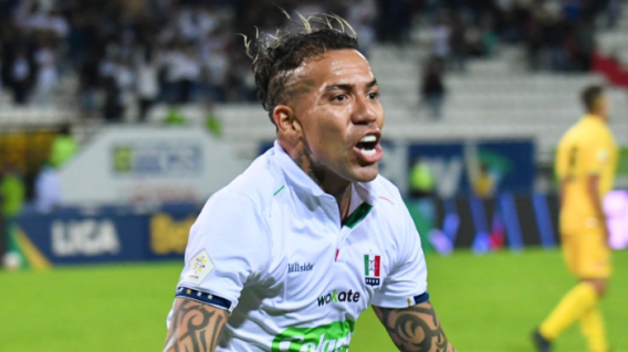 Dayro Moreno y un festejo de gol con el Once Caldas frente al Bucaramanga. Dayro Moreno y un festejo de gol con el Once Caldas frente al Bucaramanga.