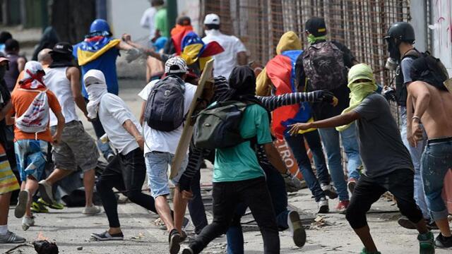 Allanamientos sin orden judicial denuncian en segundo día de huelga en Venezuela