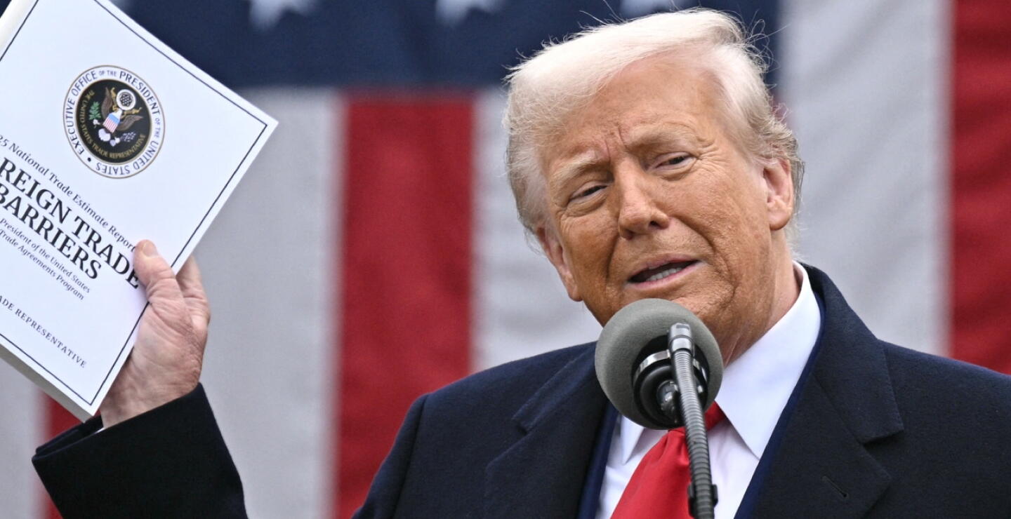 El presidente de Estados Unidos, Donald Trump, pronuncia un discurso sobre los aranceles recíprocos durante un evento.