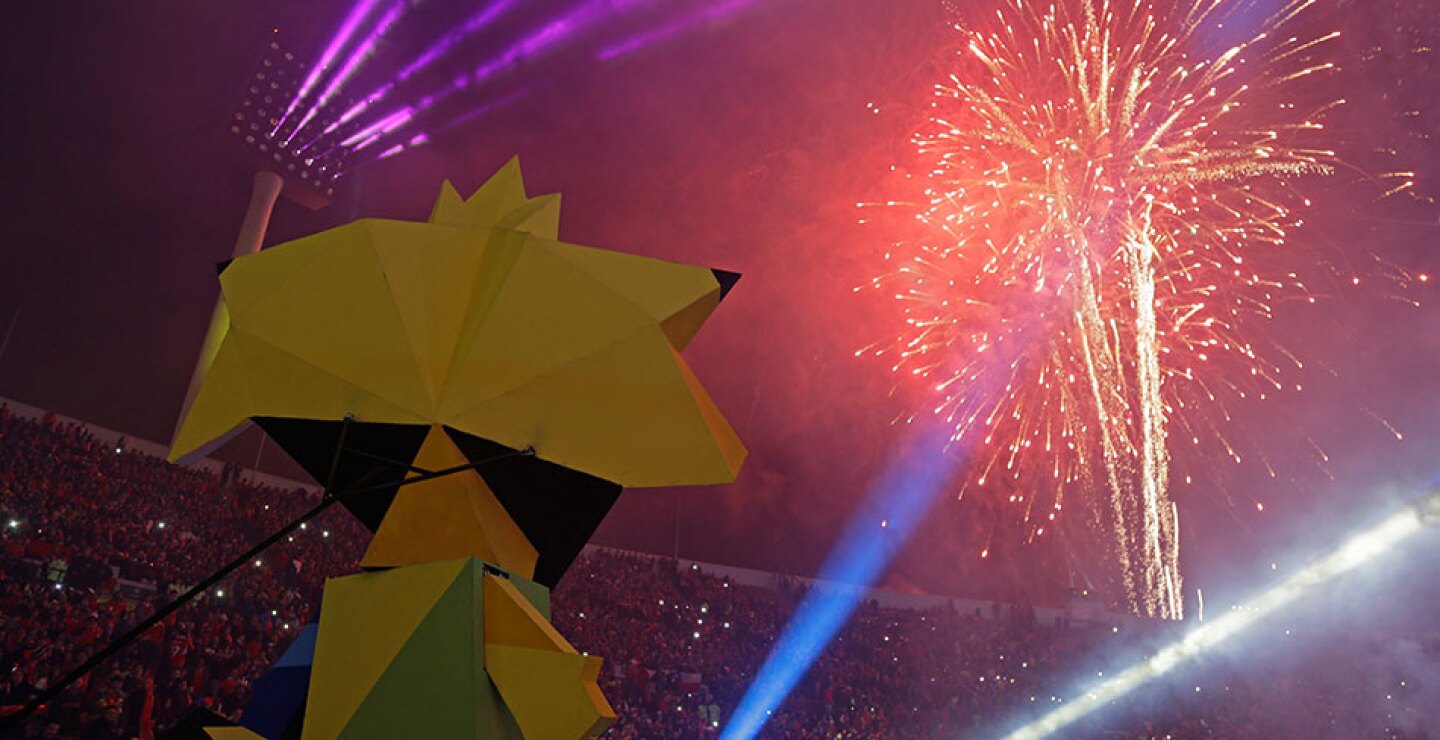 La mascota "Zincha", junto a más de cincuenta niños y jóvenes minusválidos bailaron y recorrieron el estadio invitando a los espectadores a unir su pálpito a la gran fiesta de América.