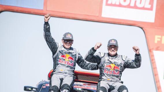 Carlos Sainz y Lucas Cruz, los ganadores del Rally Dakar 2024. Carlos Sainz y Lucas Cruz, los ganadores del Rally Dakar 2024.