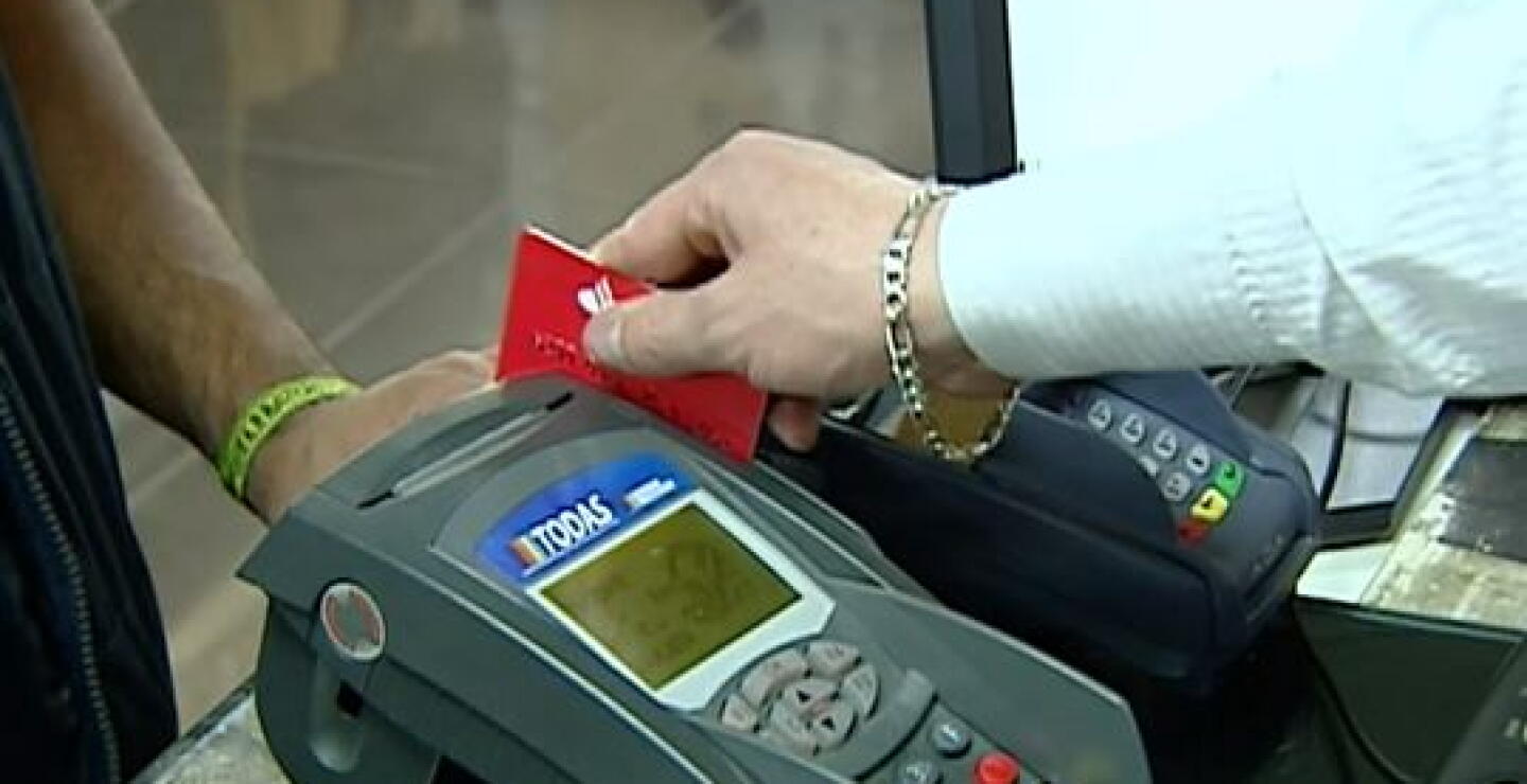 ¿Piensa usar la tarjeta de crédito en agosto? Ojo con la tasa de usura de este mes
