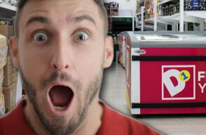 Hombre asombrado en Tiendas D1