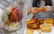 El plato que gana popularidad en Bogotá, lo sirven en bolsa de plástico y vale 90.000 pesos