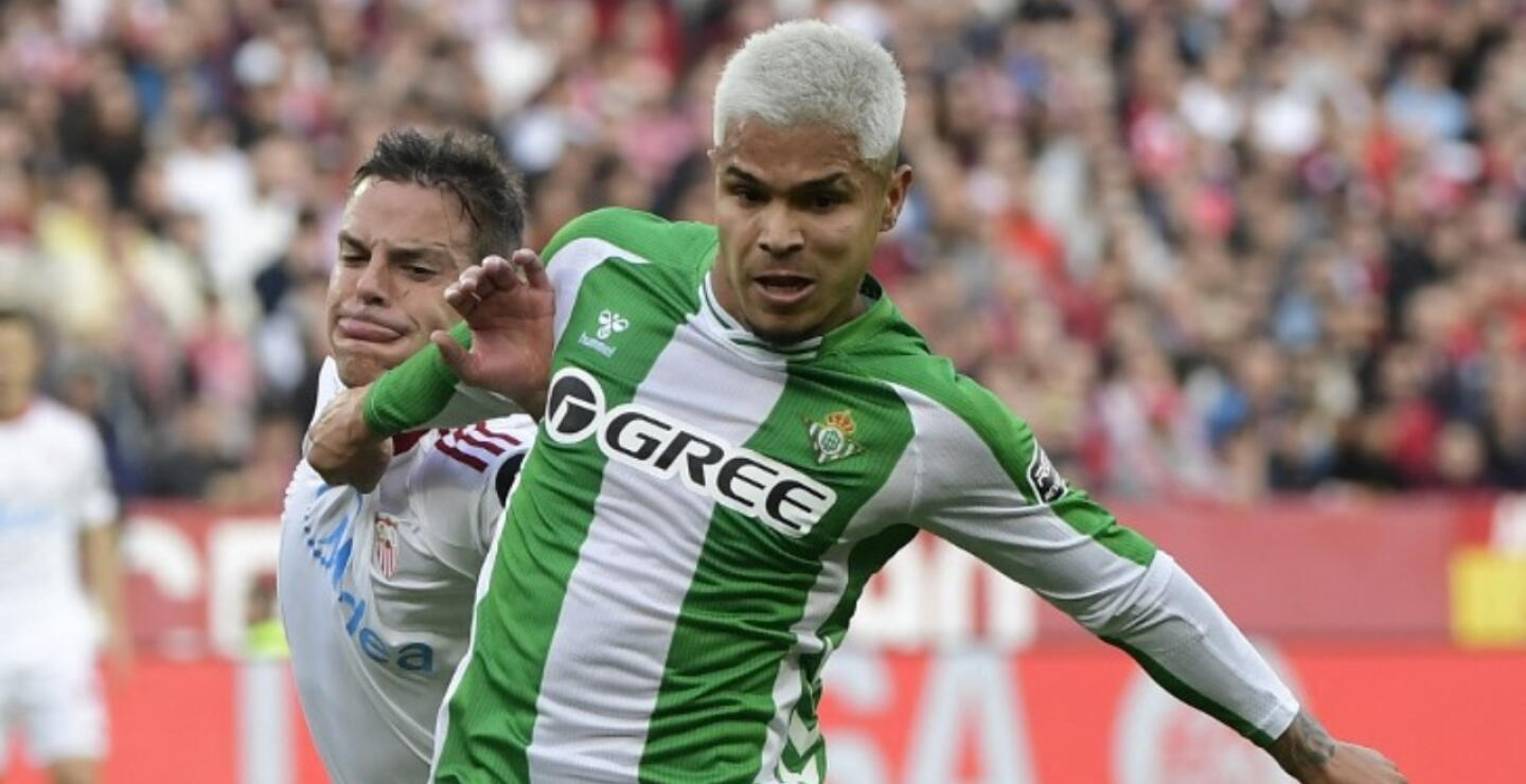 Juan Camilo 'Cucho' Hernández, delantero colombiano que milita en Betis. 
