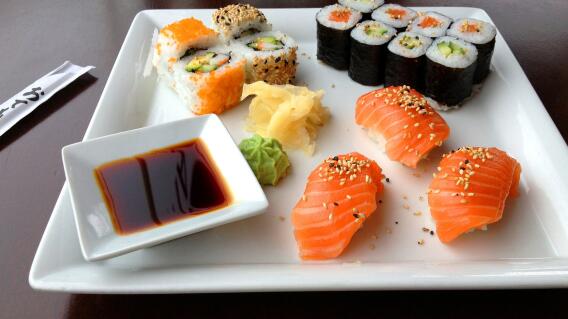 El terrorismo del sushi ha generado pérdidas millonarias en cadenas de restaurantes de Japón El terrorismo del sushi ha generado pérdidas millonarias en cadenas de restaurantes de Japón