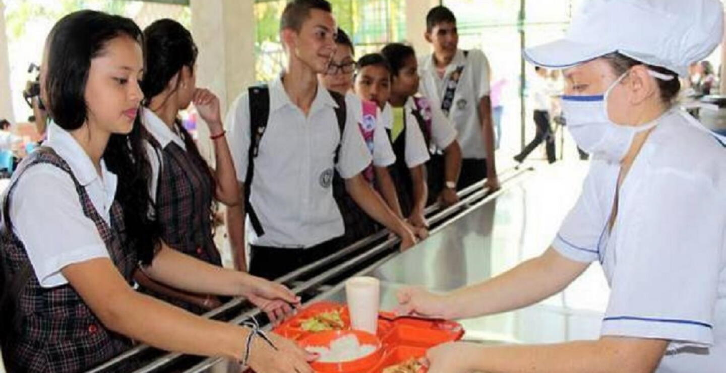 298859_BLU Radio. Programa de Alimentación Escolar / foto: Gobernación de Santander