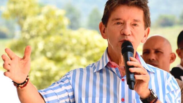 Curioso pedido de Luis Pérez frente a escándalo de corrupción en Contraloría de Antioquia Curioso pedido de Luis Pérez frente a escándalo de corrupción en Contraloría de Antioquia