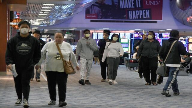 Se dispara cifra de contagiados con COVID-19 en EE. UU.: piden a ciudadanos no viajar al exterior 