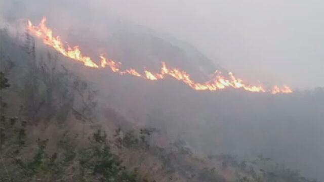 Avanza esfuerzos para detener incendio en la serranía del Perijá