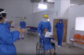 370750_BLU Radio //Personal médico del Hospital General de Barranquilla aplaudieron la recuperación de Giovanni // Foto: Tomada de video
