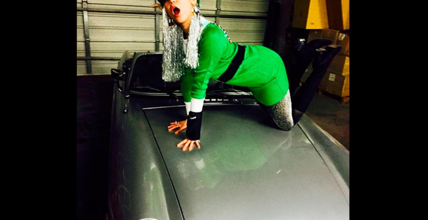 miley-cyrus-elfo-1.jpg