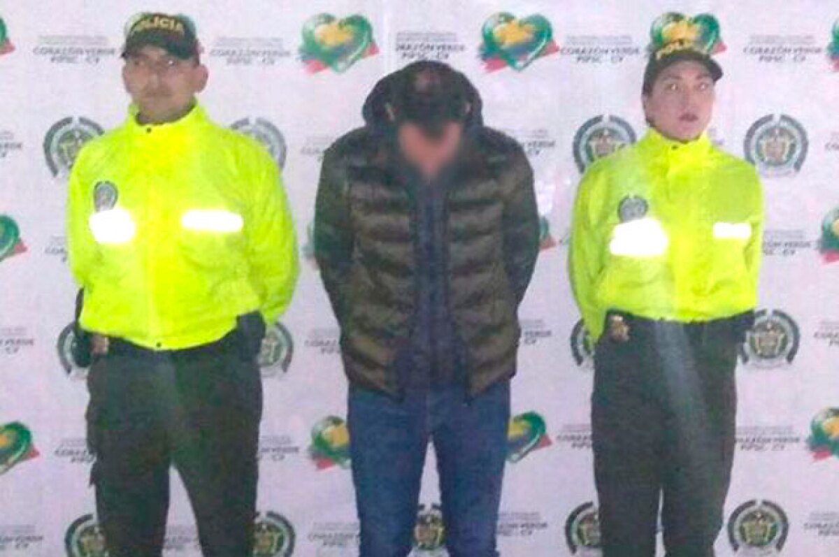 Huir En Ingles / Verbo que no requiere de un objecto directo (él no