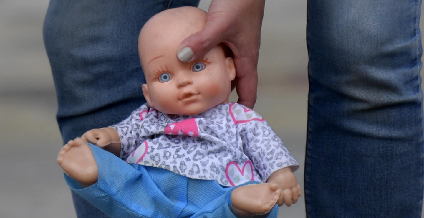 Niña en Rusia sería responsable de muerte de sus 2 hermanas: mensaje a su mamá lo probaría