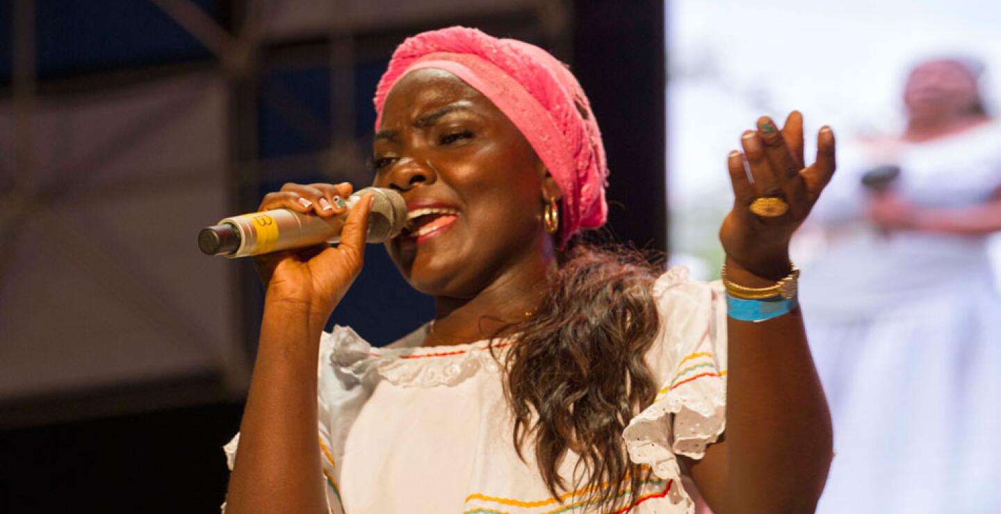 Wismar Mena de la Chirimía Zaparoco, ganó com Mejor Intérprete de Clarinete. José Isabelino Murillo del Grupo África ganó como Mejor Intérprete de Flauta. María Helena Anchivo de Afrotumbao fue Mejor Intérprete de Marimba – Versión Libre. Wismar Mena de la Chirimía Zaparoco, ganó com Mejor Intérprete de Clarinete. José Isabelino Murillo del Grupo África ganó como Mejor Intérprete de Flauta. María Helena Anchivo de Afrotumbao fue Mejor Intérprete de Marimba – Versión Libre.