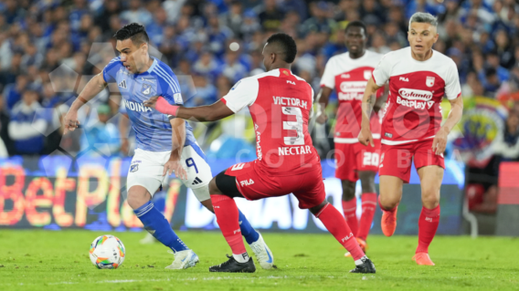 Falco García frente a Santa Fe. Falco García frente a Santa Fe.